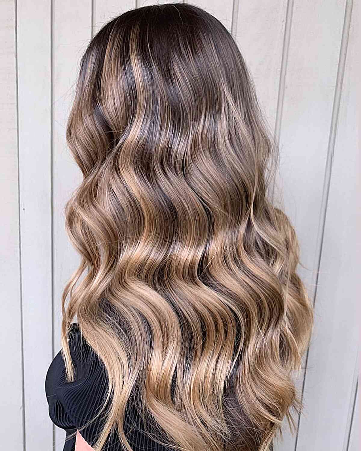 Long Multi-Dimensional Beige Bronde Mushroom Brown Balayage Hair